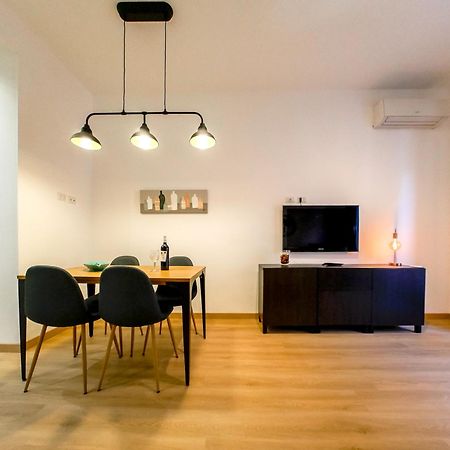 Chic Modern 2-Bedroom Near Metro โรม ภายนอก รูปภาพ