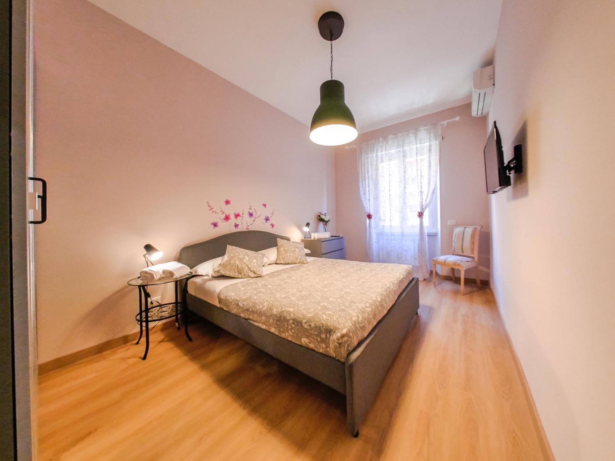Chic Modern 2-Bedroom Near Metro โรม ภายนอก รูปภาพ