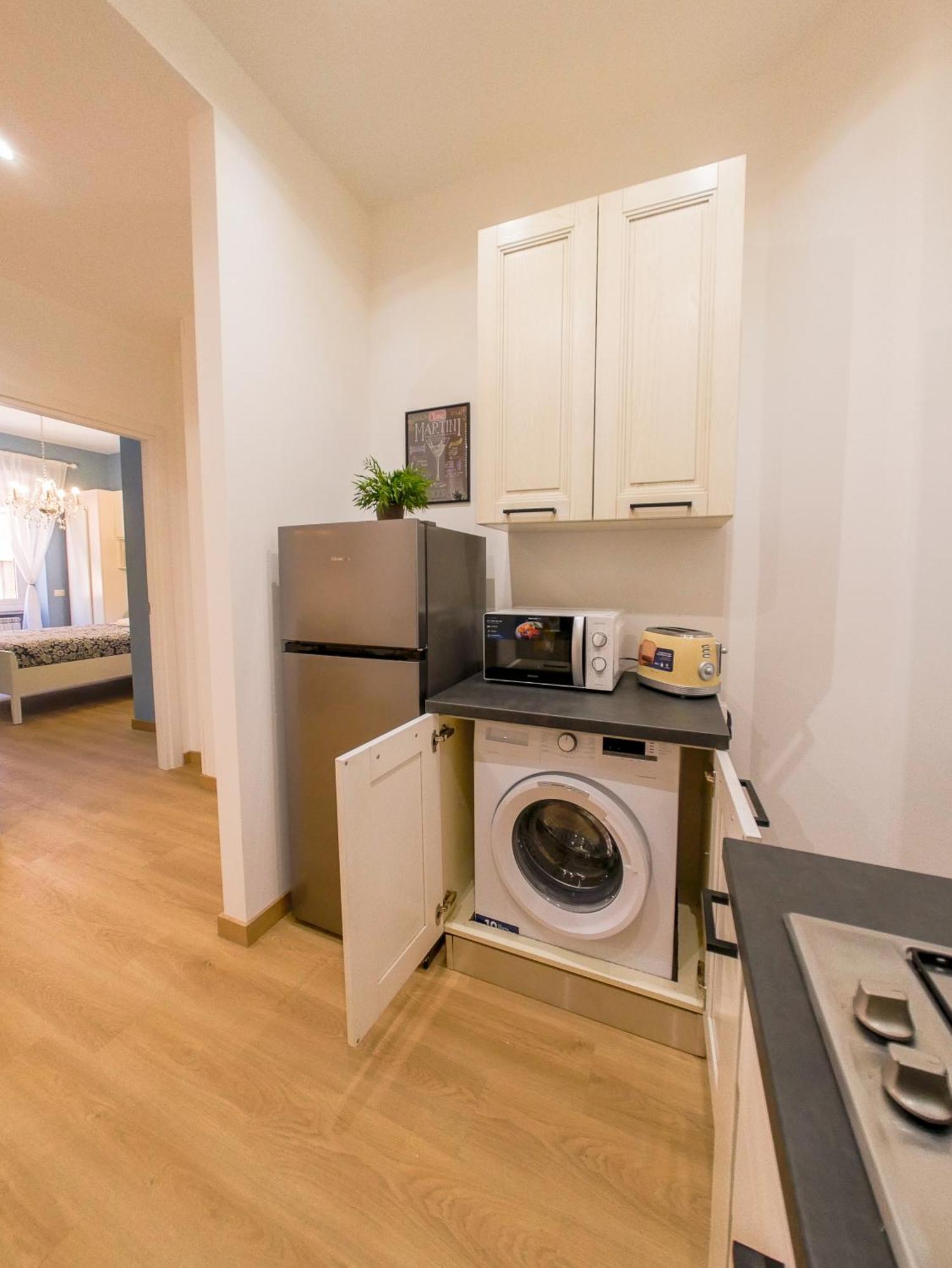 Chic Modern 2-Bedroom Near Metro โรม ภายนอก รูปภาพ
